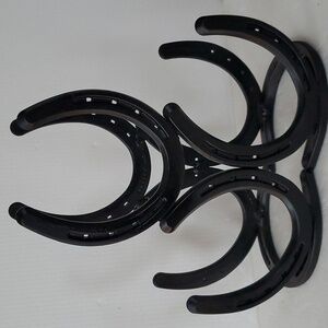 Wrought Iron Diamond Horseshoe Wine Rack 3 Bottle Holder Heavy Weight
